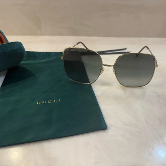 Gucci Sunglasses Horse Bit Gold Frame with Case and Pouch GG0879S